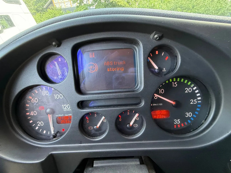 Camion fourgon DAF LF 45.220 Laadklep/LBW Zijdeur Slaapcabine AHK NL truck: photos 10 Camion fourgon DAF LF 45.220 Laadklep/LBW Zijdeur Slaapcabine AHK NL truck: photos 10