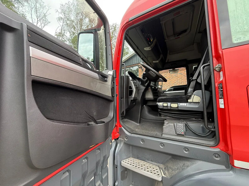 Camion fourgon MAN TGX 26.400 2X! 6X2 JUMBO Kombi 120m3 Complete 2015, Galvanized: photos 13 Camion fourgon MAN TGX 26.400 2X! 6X2 JUMBO Kombi 120m3 Complete 2015, Galvanized: photos 13