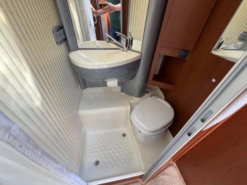 Crédit-bail de Renault Dethleffs Esprit RT 6614 Half integraal DCI 150 Renault Dethleffs Esprit RT 6614 Half integraal DCI 150: photos 15 Crédit-bail de Renault Dethleffs Esprit RT 6614 Half integraal DCI 150 Renault Dethleffs Esprit RT 6614 Half integraal DCI 150: photos 15