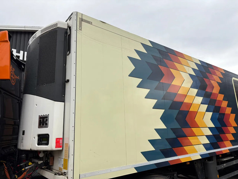Schmitz Cargobull Thermo King Frigo 2 Compartiments AS-2 Liftas AS-3 Stuuras Dhollandia 2000KG NL Trailer - Semi-remorque isothermique: photos 5 Schmitz Cargobull Thermo King Frigo 2 Compartiments AS-2 Liftas AS-3 Stuuras Dhollandia 2000KG NL Trailer - Semi-remorque isothermique: photos 5