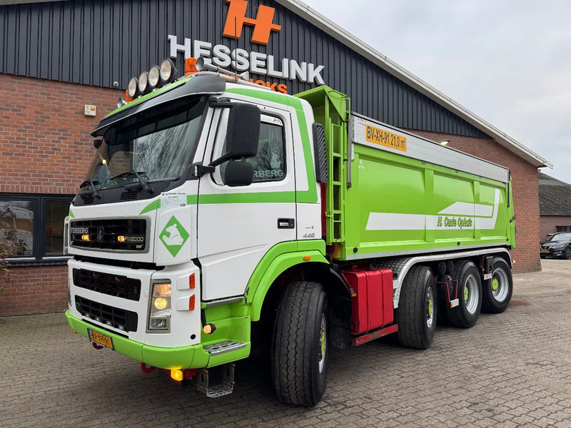 Terberg FM 2000 8X8 21m3 Isolated Hardox Manual gearbox NL truck - Camion benne: photos 2 Terberg FM 2000 8X8 21m3 Isolated Hardox Manual gearbox NL truck - Camion benne: photos 2
