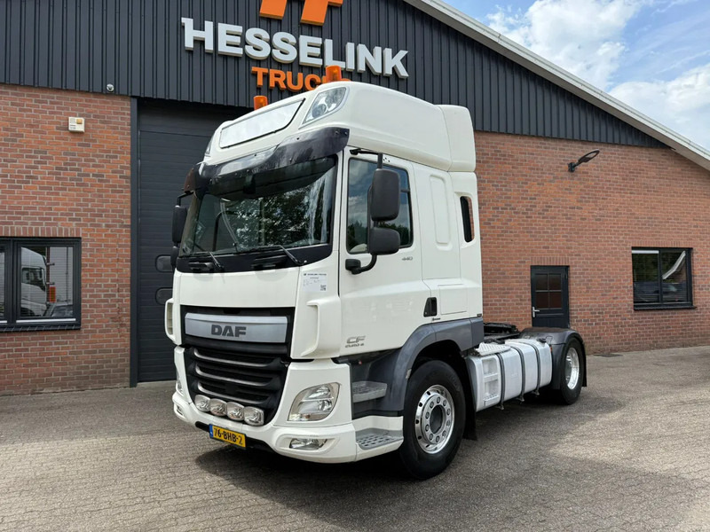 DAF CF 440 4X2 Space Cab Side skirts ACC NL Truck - Tracteur routier: photos 1 DAF CF 440 4X2 Space Cab Side skirts ACC NL Truck - Tracteur routier: photos 1