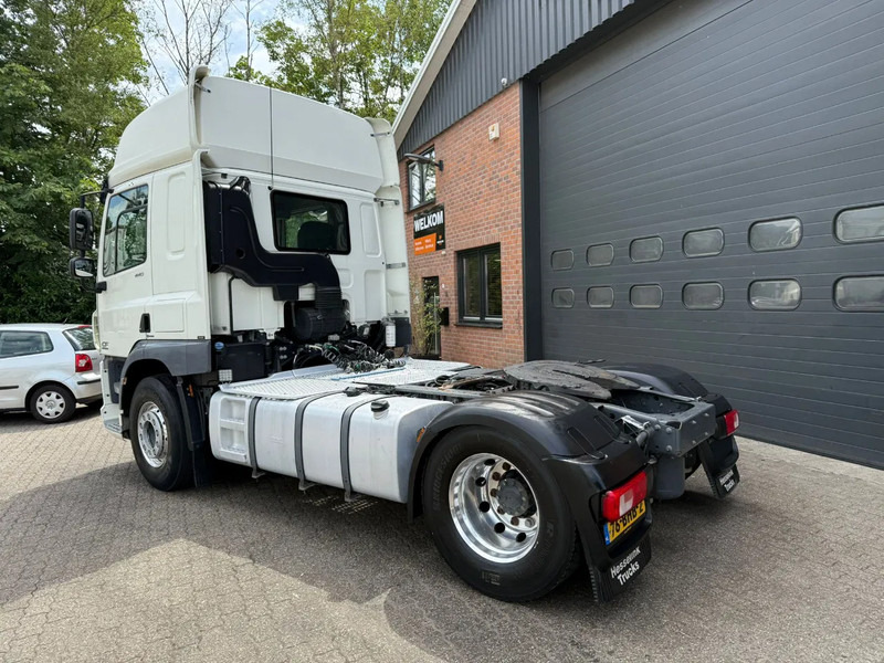 DAF CF 440 4X2 Space Cab Side skirts ACC NL Truck - Tracteur routier: photos 3 DAF CF 440 4X2 Space Cab Side skirts ACC NL Truck - Tracteur routier: photos 3