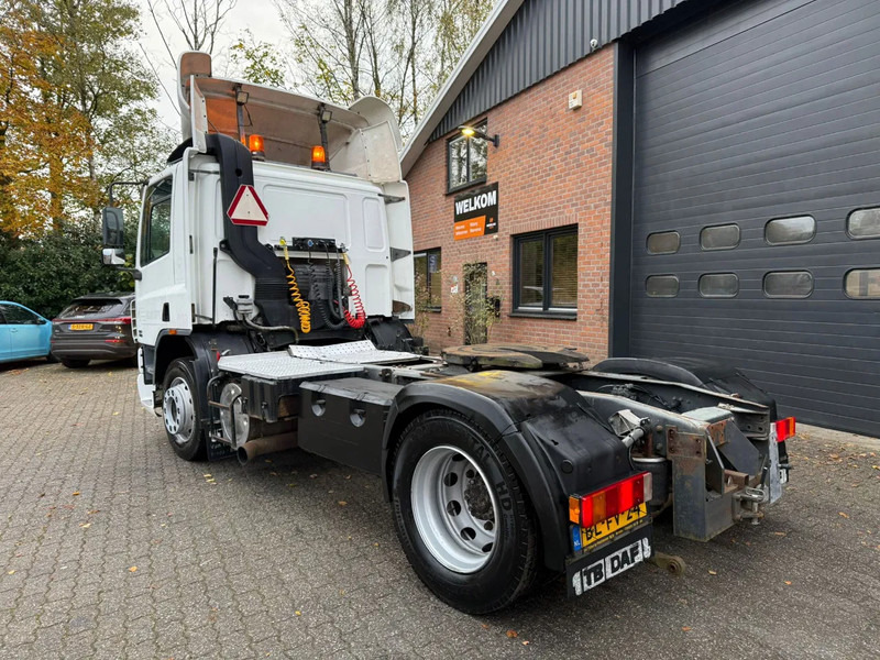 DAF CF 75.250 Handgeschakeld/Manual EURO 3 - Tracteur routier: photos 2 DAF CF 75.250 Handgeschakeld/Manual EURO 3 - Tracteur routier: photos 2