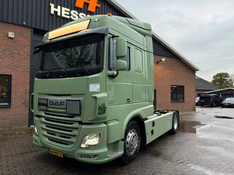 DAF XF 440 6X2 FTP Space Cab Standairco NL Truck - Tracteur routier: photos 1 DAF XF 440 6X2 FTP Space Cab Standairco NL Truck - Tracteur routier: photos 1