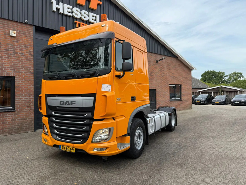 DAF XF 440 Space Cab 612.911KM 9T Vooras! Hydraulic NL Truck APK/TUV 01-2026 - Tracteur routier: photos 1 DAF XF 440 Space Cab 612.911KM 9T Vooras! Hydraulic NL Truck APK/TUV 01-2026 - Tracteur routier: photos 1