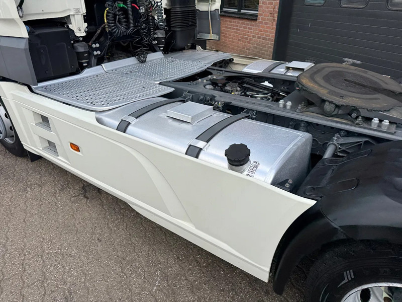 DAF XF 480 SSC Super Space 2x tank LED PTO-Prep 335.720KM ACC - Tracteur routier: photos 5 DAF XF 480 SSC Super Space 2x tank LED PTO-Prep 335.720KM ACC - Tracteur routier: photos 5