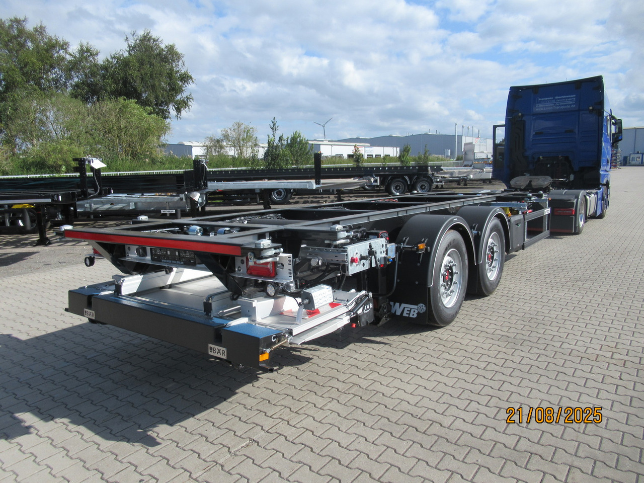 System Trailers BDF-System, Standard ohne Zulassung, mit Ladebordwand - Remorque fourgon: photos 1 System Trailers BDF-System, Standard ohne Zulassung, mit Ladebordwand - Remorque fourgon: photos 1