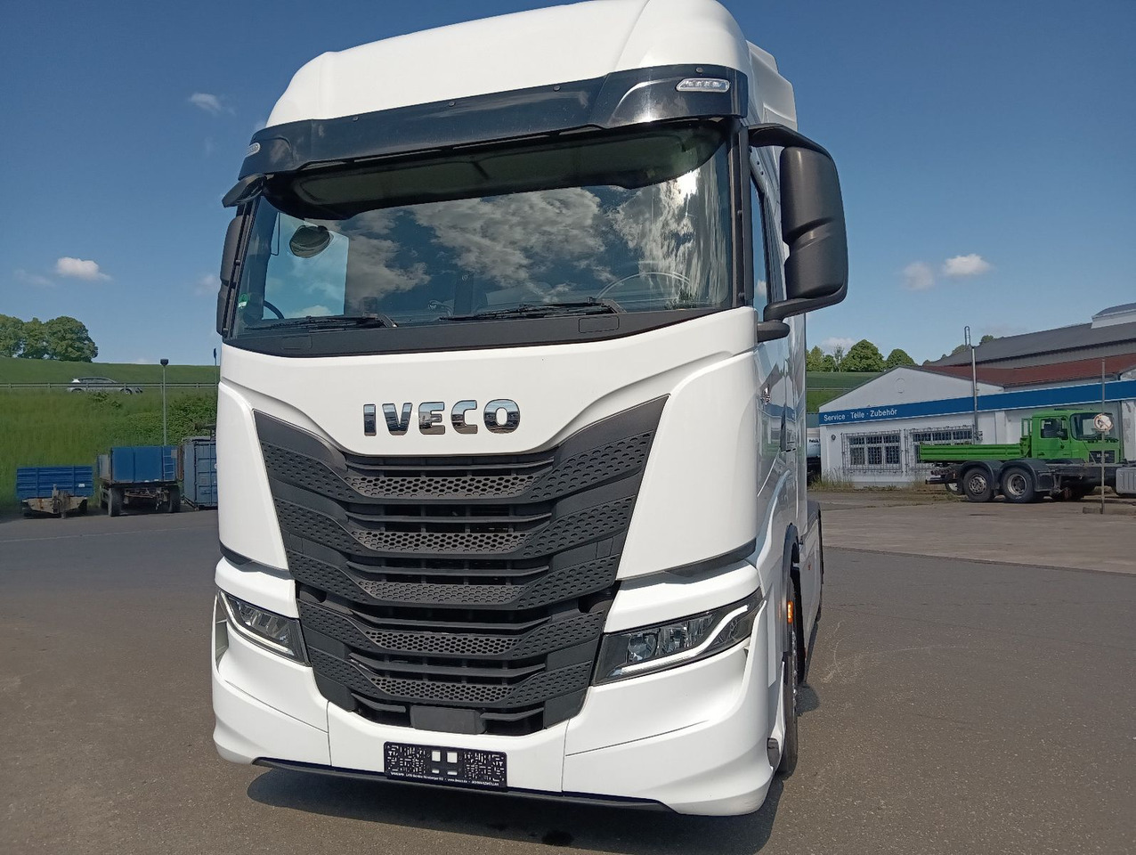Iveco S-WAY AS440 P490 INTARDERSpoilerStandklima 2xTan - Tracteur routier: photos 5 Iveco S-WAY AS440 P490 INTARDERSpoilerStandklima 2xTan - Tracteur routier: photos 5