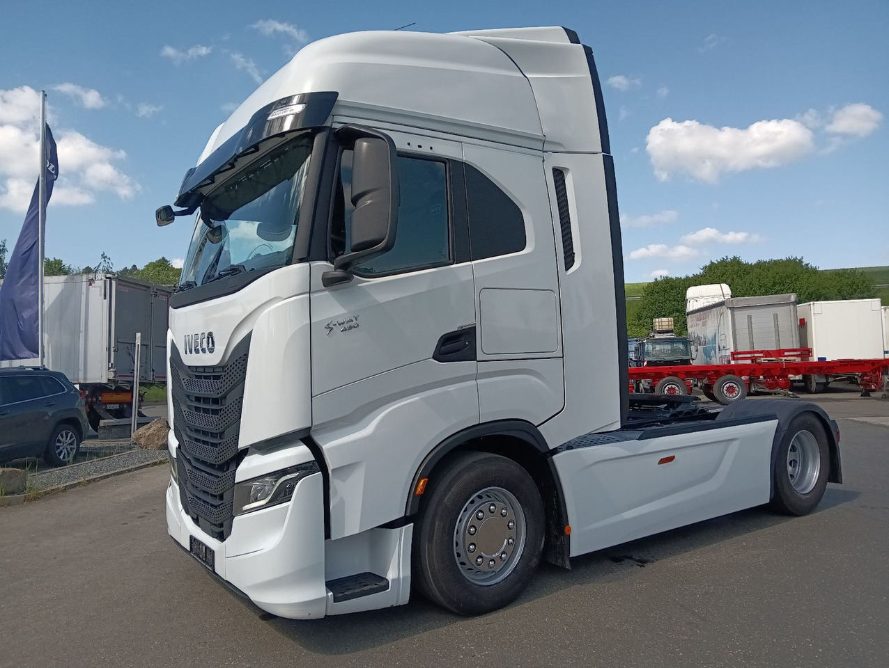 Iveco S-WAY AS440 P490 INTARDERSpoilerStandklima 2xTan - Tracteur routier: photos 2 Iveco S-WAY AS440 P490 INTARDERSpoilerStandklima 2xTan - Tracteur routier: photos 2