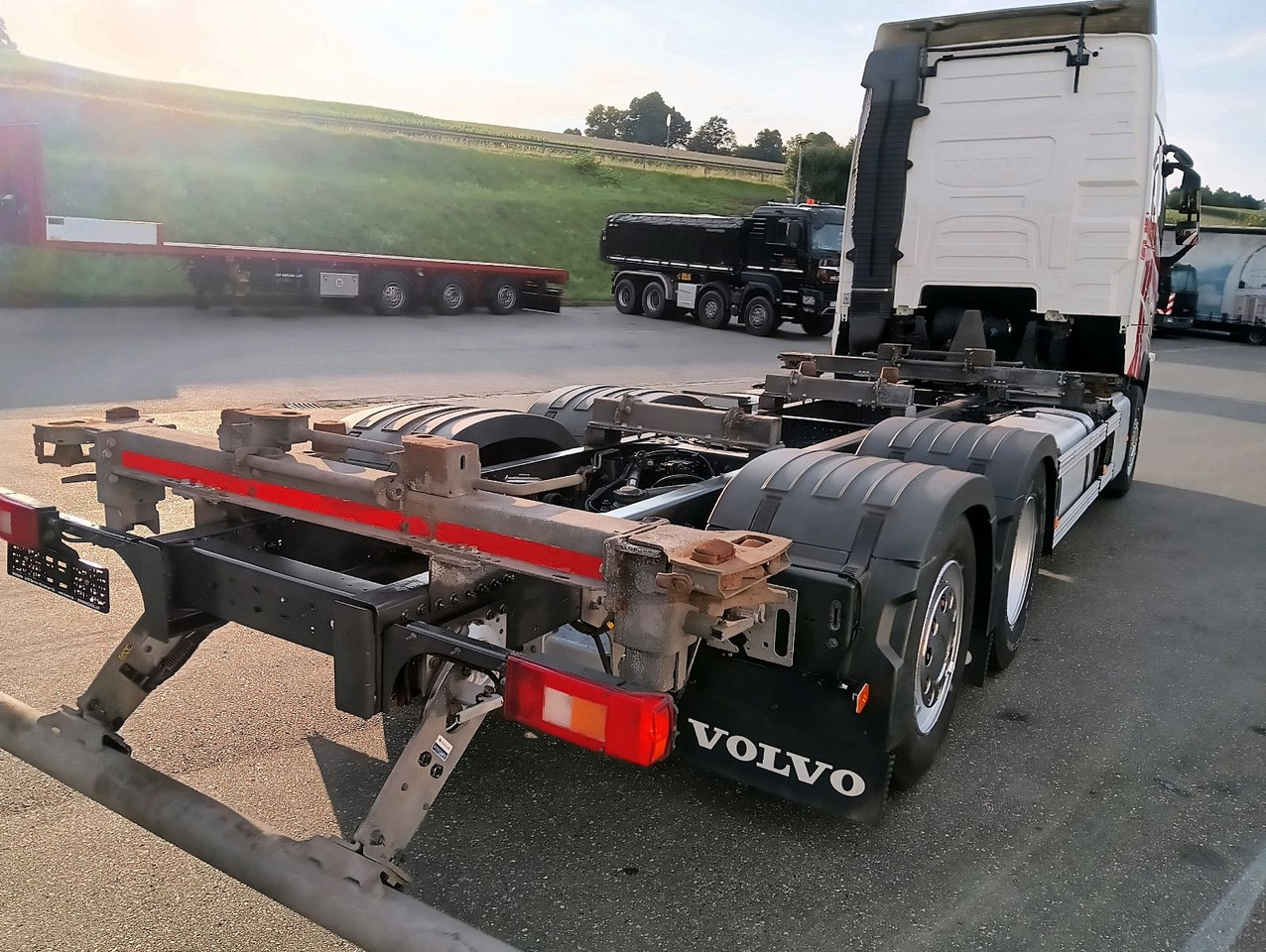 Camion porte-conteneur/ Caisse mobile Volvo FH 460 Globe "VIN-LB"MultiBDF I-PARC LENKACHSE: photos 6 Camion porte-conteneur/ Caisse mobile Volvo FH 460 Globe "VIN-LB"MultiBDF I-PARC LENKACHSE: photos 6