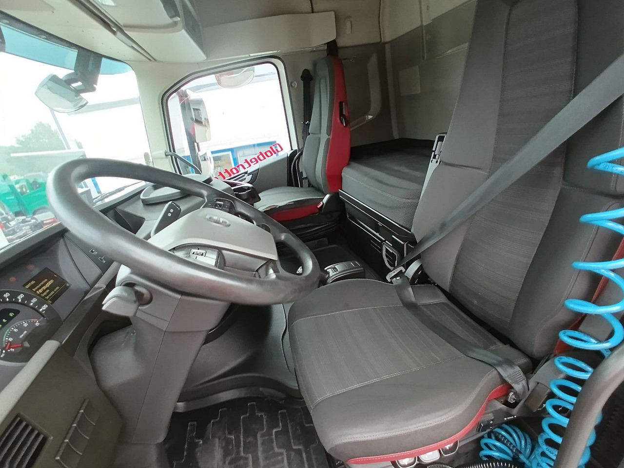 Camion porte-conteneur/ Caisse mobile Volvo FH 460 Globe "VIN-LB"MultiBDF I-PARC LENKACHSE: photos 9 Camion porte-conteneur/ Caisse mobile Volvo FH 460 Globe "VIN-LB"MultiBDF I-PARC LENKACHSE: photos 9