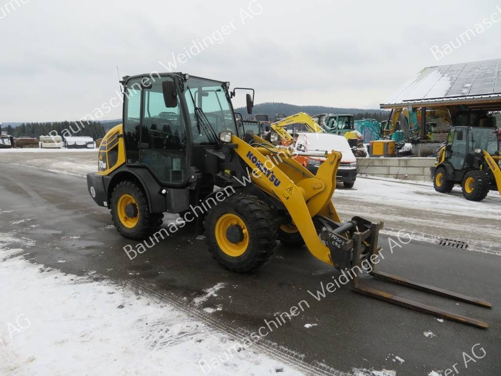 Komatsu WA 70 M-8 - Chargeuse sur pneus: photos 1 Komatsu WA 70 M-8 - Chargeuse sur pneus: photos 1