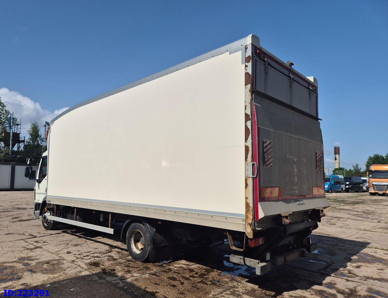 Camion fourgon DAF LF 180 FA - Euro6 - Manual: photos 9