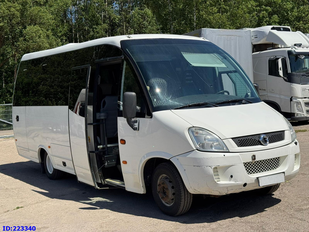 IVECO Wing Euro5 25 places - Autocar: photos 2 IVECO Wing Euro5 25 places - Autocar: photos 2