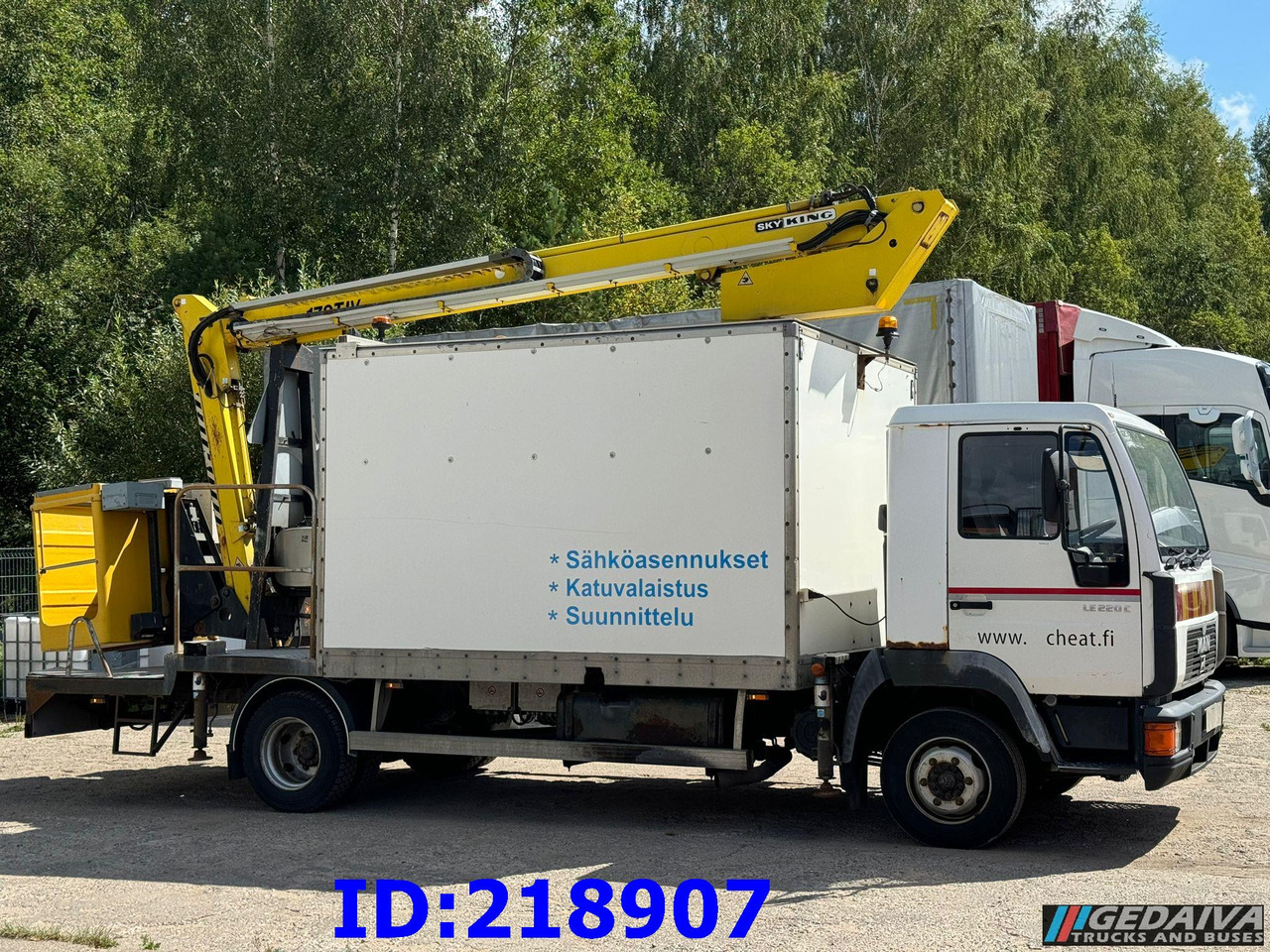 MAN LE 220C + Sky King 179TV - Camion avec nacelle: photos 3 MAN LE 220C + Sky King 179TV - Camion avec nacelle: photos 3
