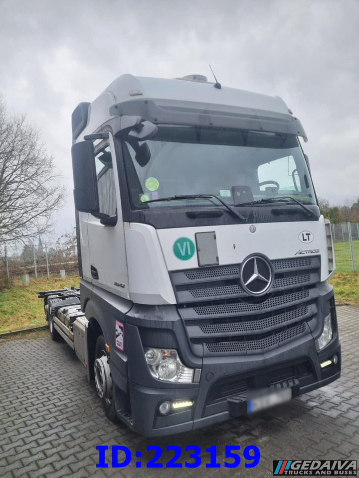 MERCEDES-BENZ Actros 2542 BDF 6x2 Euro6 - Châssis cabine: photos 1 MERCEDES-BENZ Actros 2542 BDF 6x2 Euro6 - Châssis cabine: photos 1