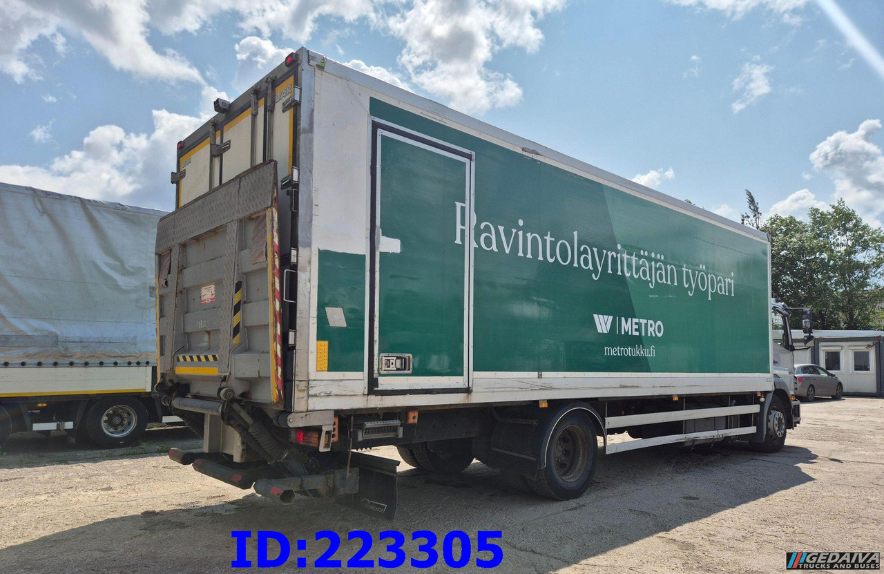 MERCEDES-BENZ Axor 1829 Euro5 Manual + Tail lift - Camion frigorifique: photos 5 MERCEDES-BENZ Axor 1829 Euro5 Manual + Tail lift - Camion frigorifique: photos 5