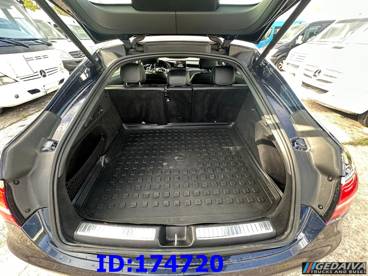 MERCEDES-BENZ GLC Coupe 220 4x4 - SUV: photos 4 MERCEDES-BENZ GLC Coupe 220 4x4 - SUV: photos 4