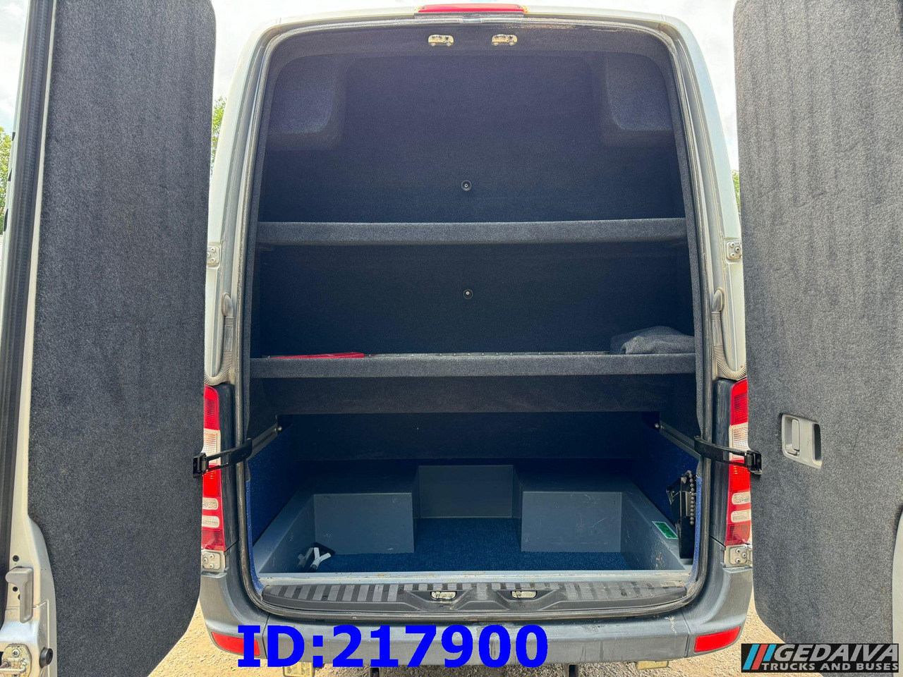 MERCEDES-BENZ Sprinter 516 - VIP - 17 places - Autocar: photos 5 MERCEDES-BENZ Sprinter 516 - VIP - 17 places - Autocar: photos 5