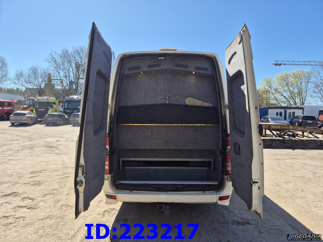 MERCEDES-BENZ Sprinter 518 VIP Prostyle 17-Place (Motor defekt) - Autocar: photos 5 MERCEDES-BENZ Sprinter 518 VIP Prostyle 17-Place (Motor defekt) - Autocar: photos 5