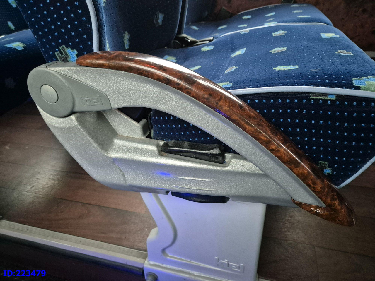 Autocar MERCEDES-BENZ Sprinter 519 - Sunset - VIP - 18 Places - Euro5: photos 20 Autocar MERCEDES-BENZ Sprinter 519 - Sunset - VIP - 18 Places - Euro5: photos 20