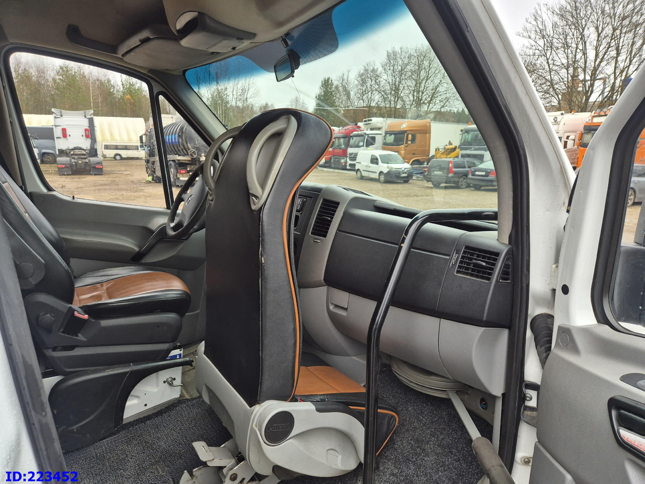 Autocar MERCEDES-BENZ Sprinter 519 XXL VIP - 21 Seater Euro5: photos 20 Autocar MERCEDES-BENZ Sprinter 519 XXL VIP - 21 Seater Euro5: photos 20