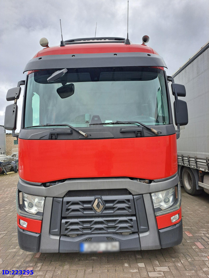 RENAULT T 6x2 Euro 6 Refrigerated + Carrier Supra - Camion frigorifique: photos 2 RENAULT T 6x2 Euro 6 Refrigerated + Carrier Supra - Camion frigorifique: photos 2