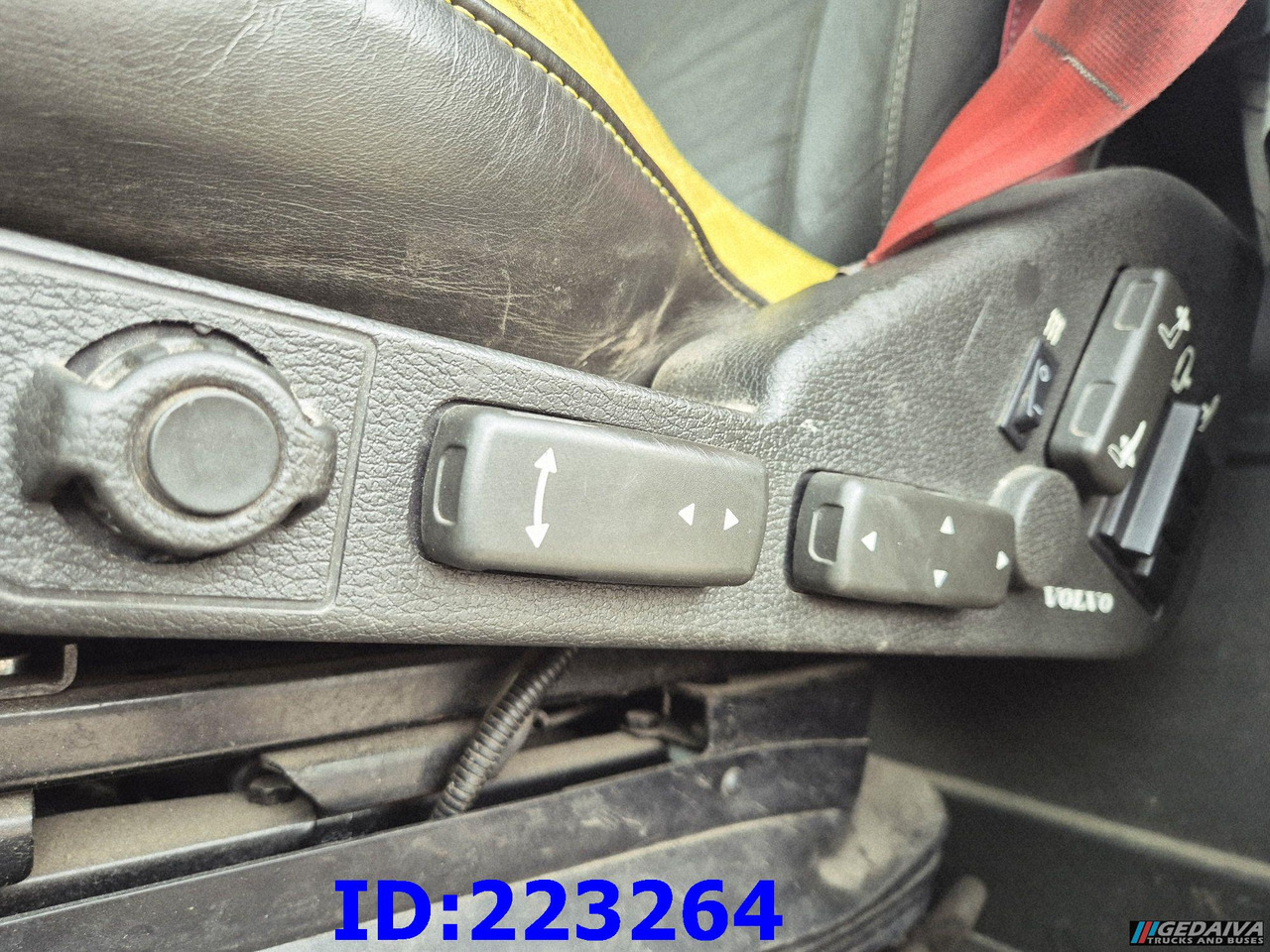 Camion frigorifique VOLVO FH13 460HP 6x2 Steering axle Euro6: photos 15