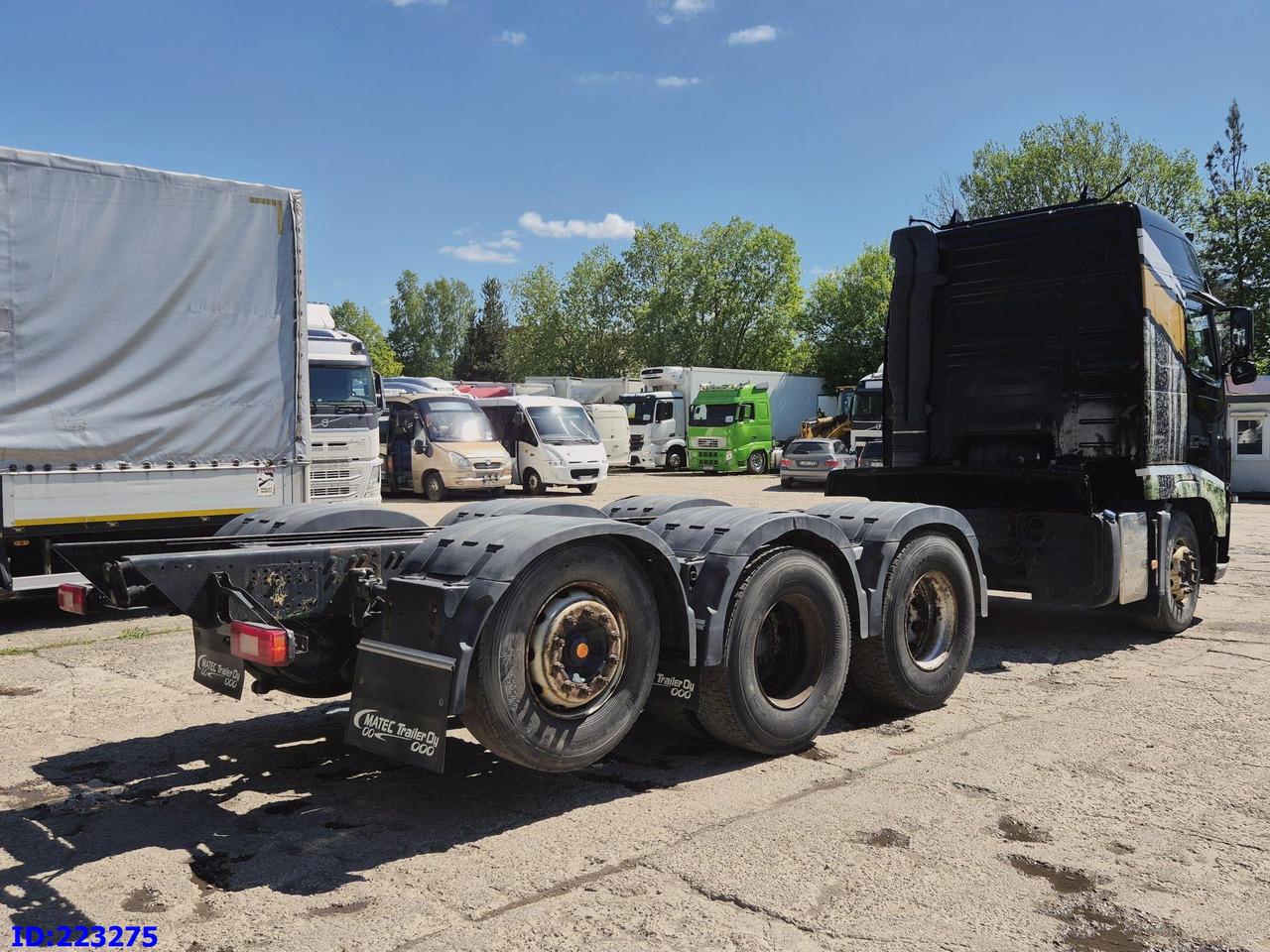 VOLVO FH13 540HP 8X4 (Steering axle) RETARDER - Châssis cabine: photos 5 VOLVO FH13 540HP 8X4 (Steering axle) RETARDER - Châssis cabine: photos 5