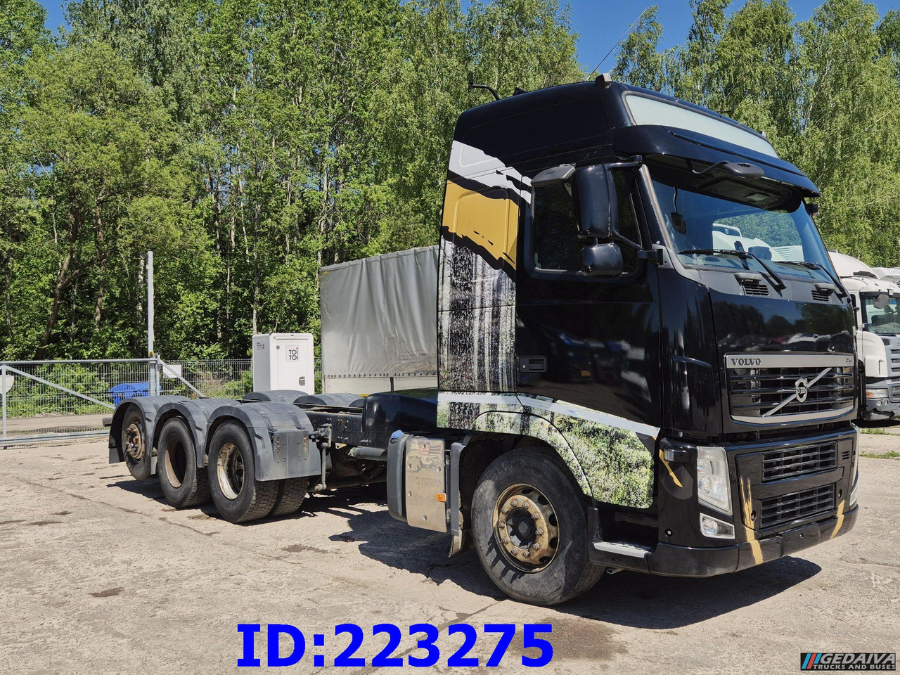 VOLVO FH13 540HP 8X4 (Steering axle) RETARDER - Châssis cabine: photos 3 VOLVO FH13 540HP 8X4 (Steering axle) RETARDER - Châssis cabine: photos 3