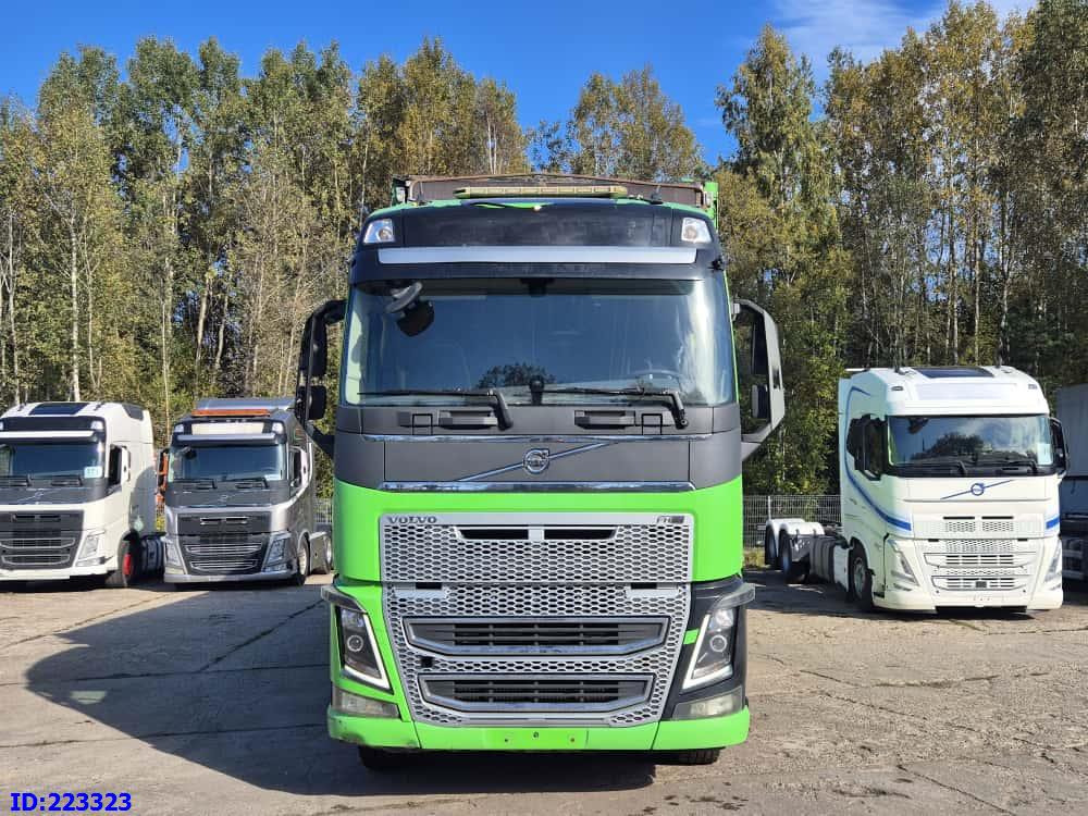VOLVO FH16 750HP - 8x4 -Big Axles - Camion fourgon: photos 2 VOLVO FH16 750HP - 8x4 -Big Axles - Camion fourgon: photos 2