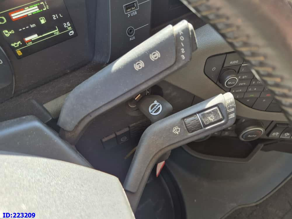 Châssis cabine VOLVO FH16 750HP 8x4 Steering axle: photos 16