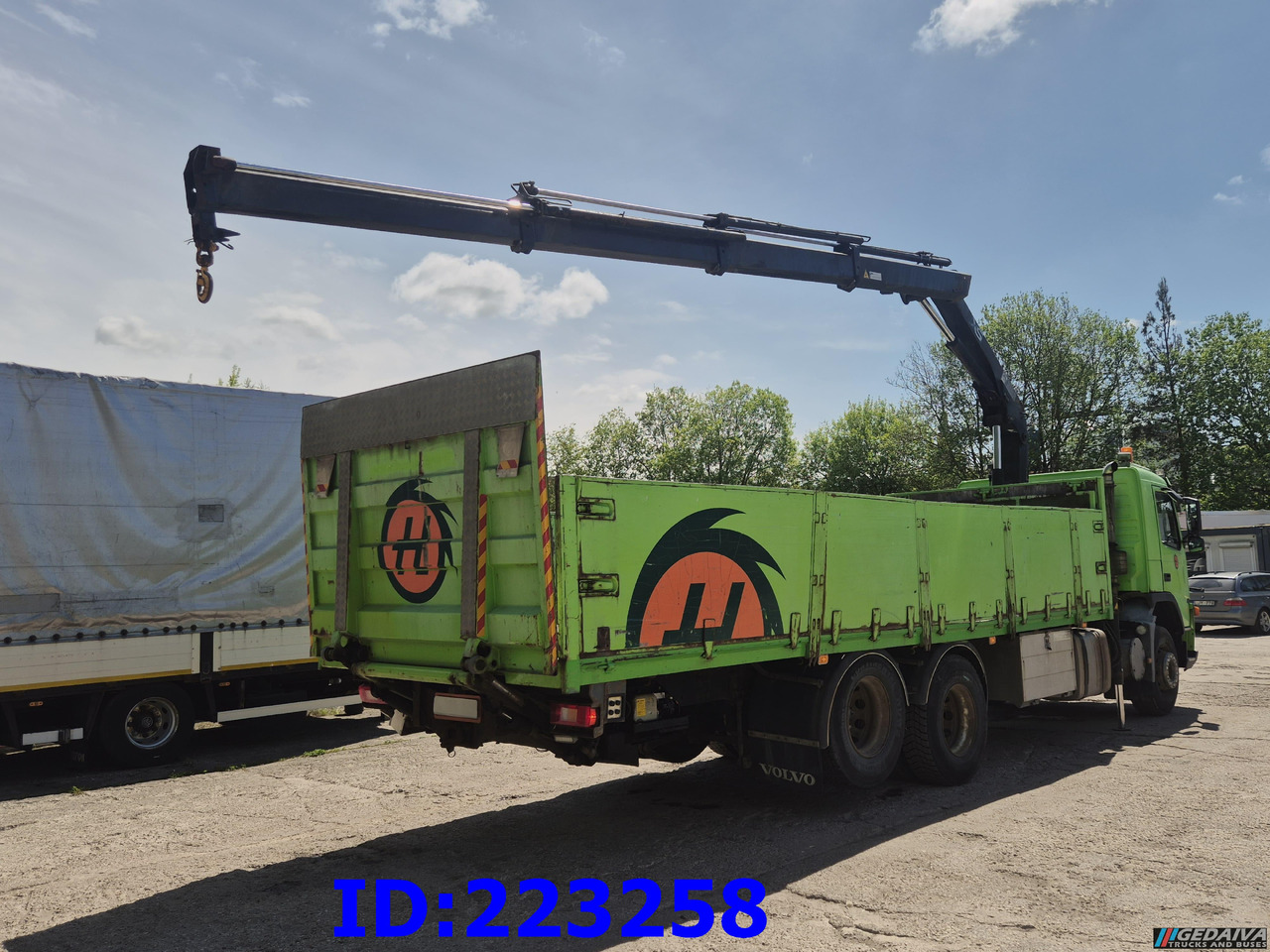 VOLVO FM9 300HP 6x2 + HIAB 144B -3 CL - Camion plateau: photos 5 VOLVO FM9 300HP 6x2 + HIAB 144B -3 CL - Camion plateau: photos 5