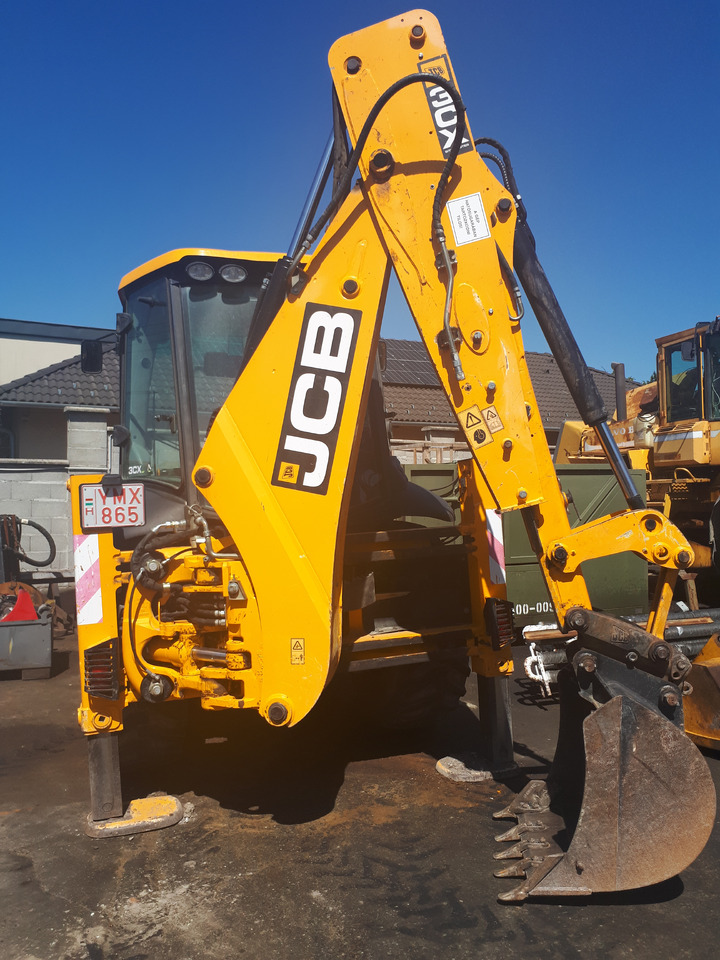 JCB 3CX - Engins de chantier: photos 2 JCB 3CX - Engins de chantier: photos 2