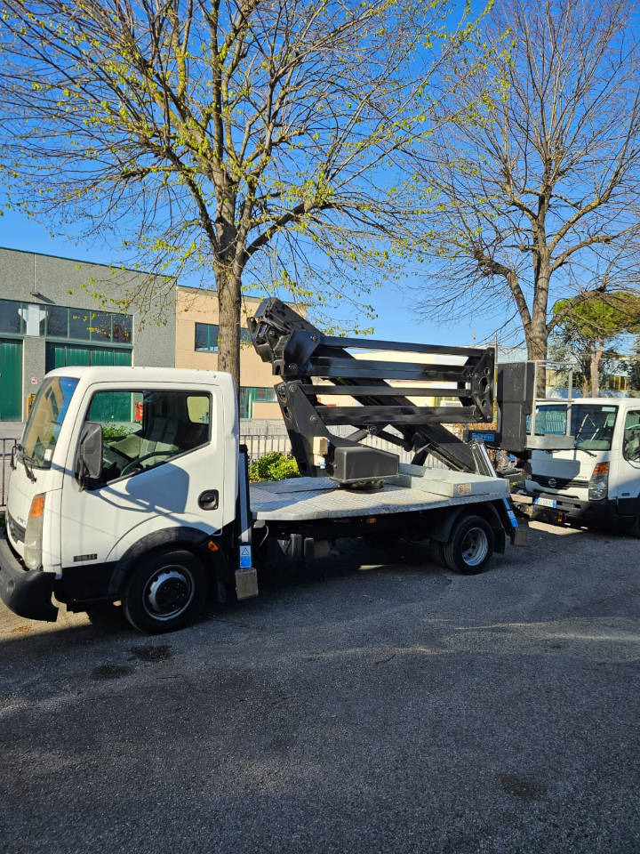 CTE ZED 20 - Camion avec nacelle: photos 1 CTE ZED 20 - Camion avec nacelle: photos 1