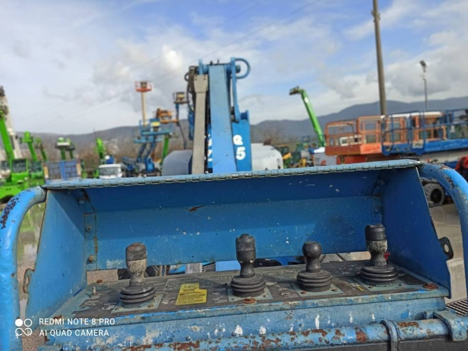 Genie Z 135/70 - Nacelle articulée: photos 2 Genie Z 135/70 - Nacelle articulée: photos 2