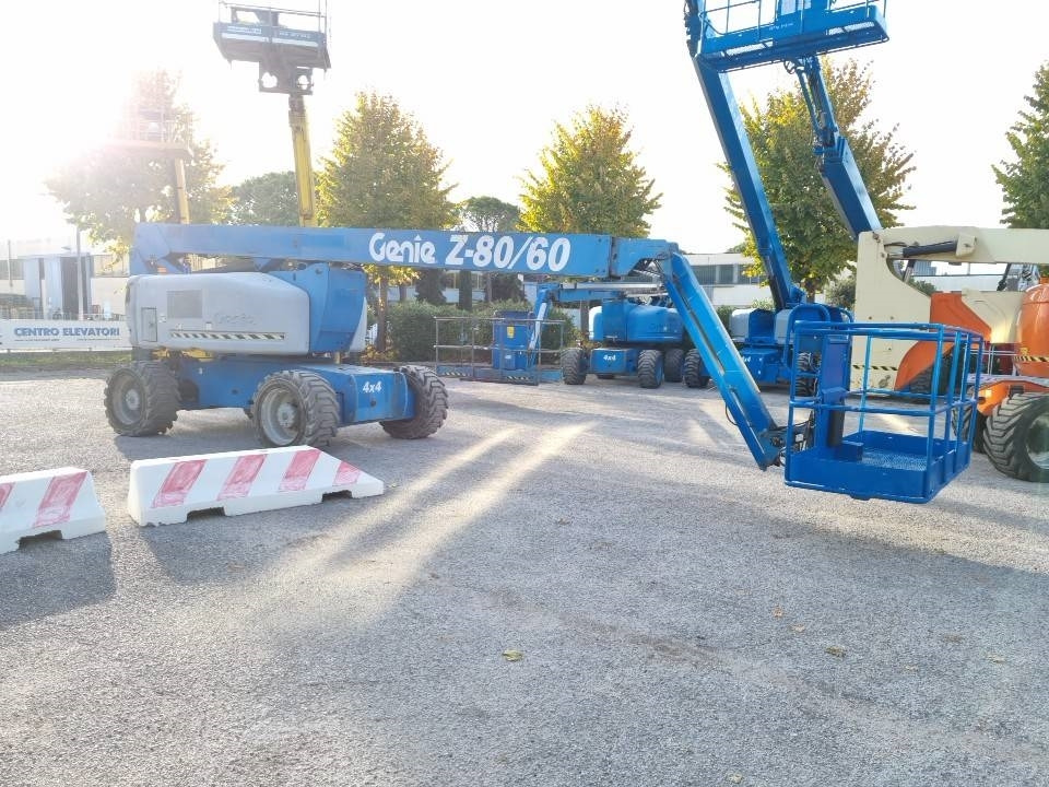 Genie Z 80/60 - Nacelle articulée: photos 1 Genie Z 80/60 - Nacelle articulée: photos 1