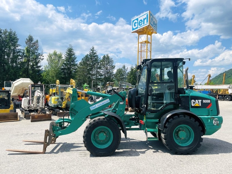 Caterpillar 908M (3637) - Chargeuse sur pneus: photos 1 Caterpillar 908M (3637) - Chargeuse sur pneus: photos 1