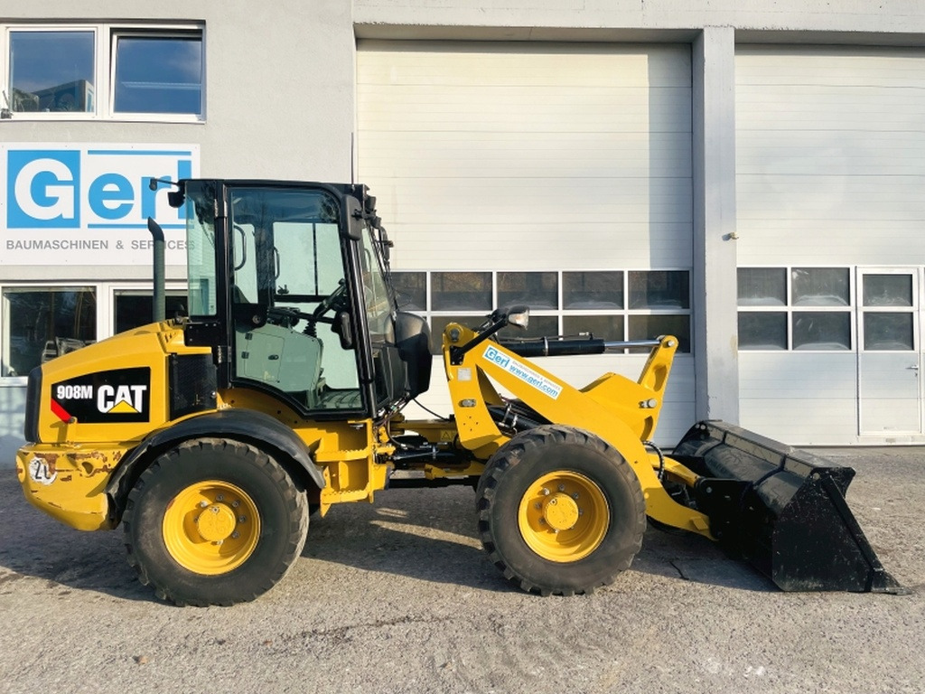 Caterpillar 908M (3893) - Chargeuse sur pneus: photos 2 Caterpillar 908M (3893) - Chargeuse sur pneus: photos 2