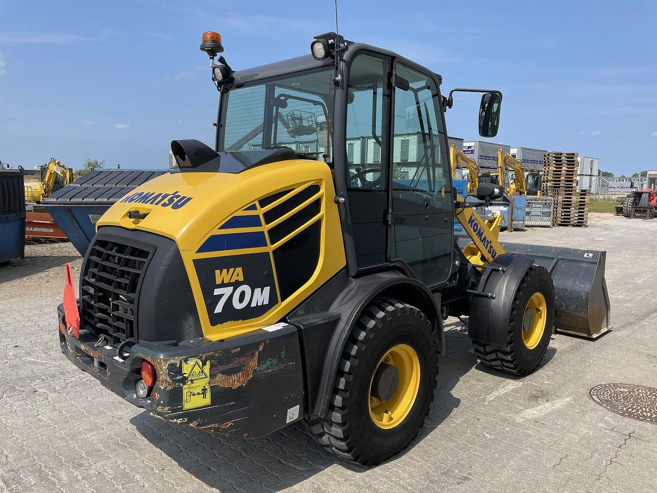 Komatsu WA70M-8EO - Valet de ferme: photos 4 Komatsu WA70M-8EO - Valet de ferme: photos 4