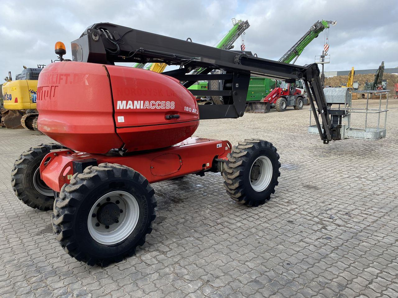 Manitou 180ATJ 2 RC - Nacelle articulée: photos 4 Manitou 180ATJ 2 RC - Nacelle articulée: photos 4