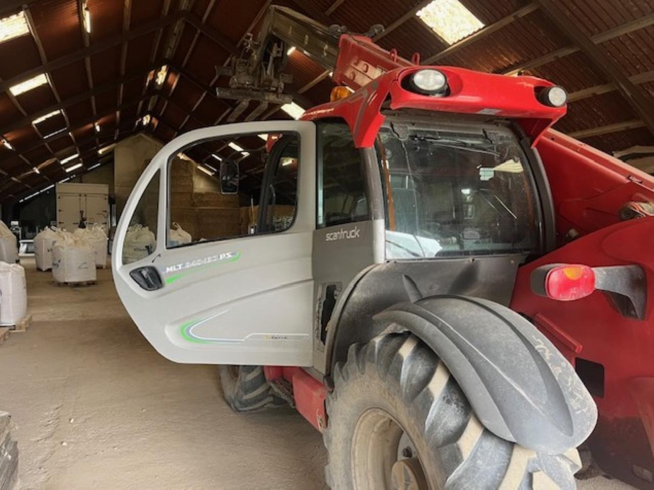 Manitou MLT840-137PS ELITE - Chariot télescopique: photos 3 Manitou MLT840-137PS ELITE - Chariot télescopique: photos 3