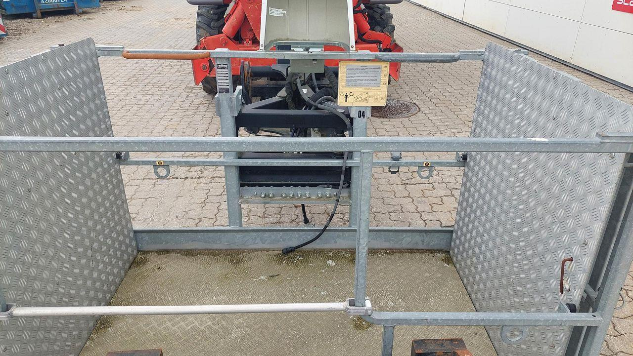 Manitou MRT2540P+ ST4 - Chariot télescopique: photos 3 Manitou MRT2540P+ ST4 - Chariot télescopique: photos 3