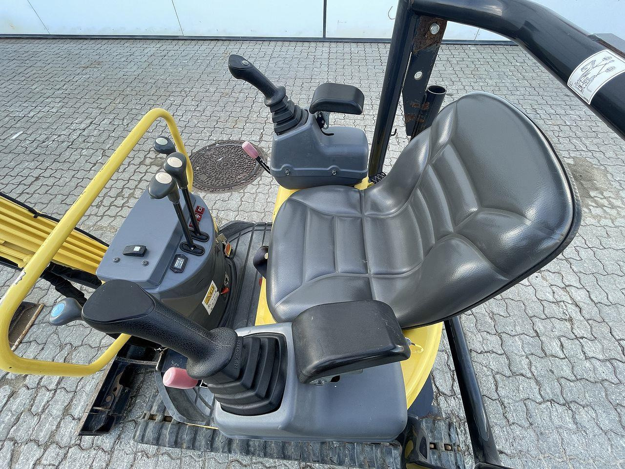 Yanmar VIO12 - Mini pelle: photos 3 Yanmar VIO12 - Mini pelle: photos 3