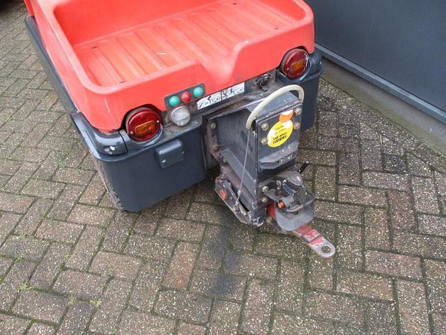 Linde P 60 - Chariot tracteur: photos 4 Linde P 60 - Chariot tracteur: photos 4