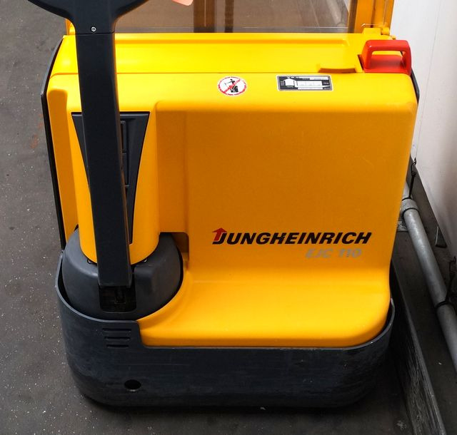 Jungheinrich EJC110 - Gerbeur: photos 3 Jungheinrich EJC110 - Gerbeur: photos 3