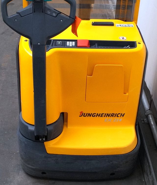 Jungheinrich EJC214 - Gerbeur: photos 3 Jungheinrich EJC214 - Gerbeur: photos 3