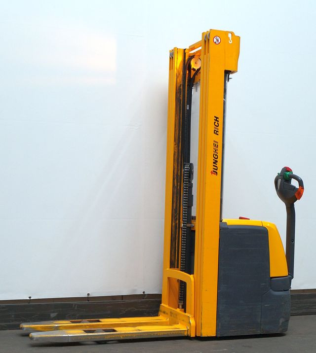 Jungheinrich EJC214 - Gerbeur: photos 1 Jungheinrich EJC214 - Gerbeur: photos 1