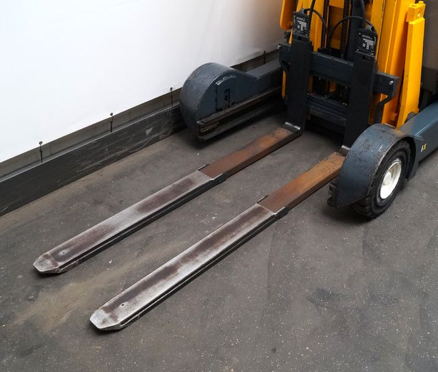 Jungheinrich ETV Cac16 - Chariot à mât rétractable: photos 4 Jungheinrich ETV Cac16 - Chariot à mât rétractable: photos 4